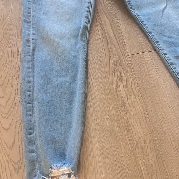LOFT Light Wash Cropped Jeans - Picture 3 of 9